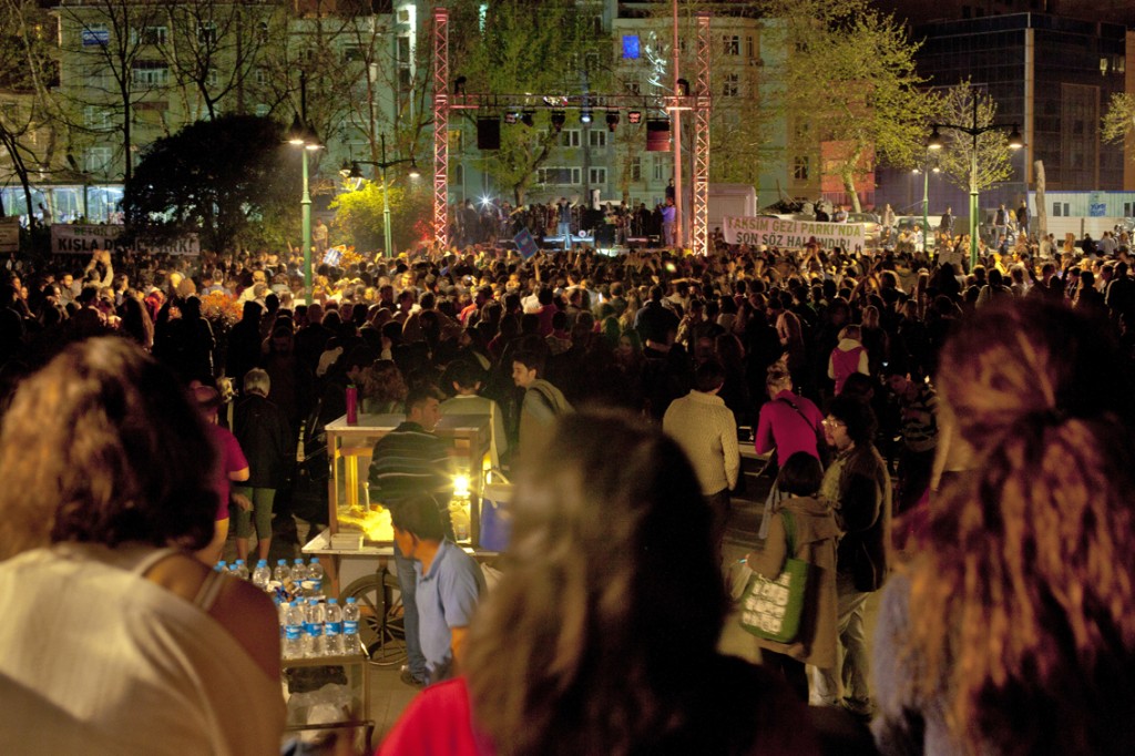 Gezi Parkı Eylemine Destek Olan Sanatçıların Başı Dertte